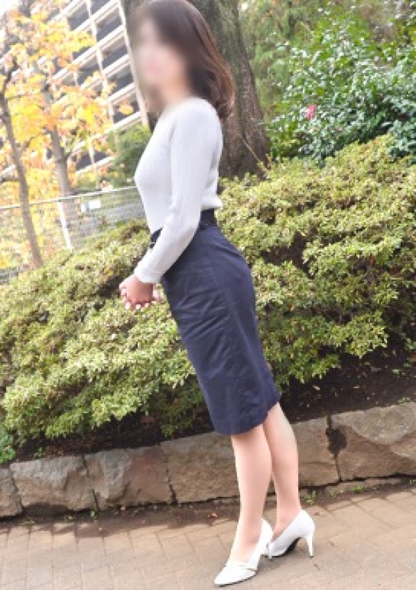 塔子、東京人妻フォーシーズンズ 1