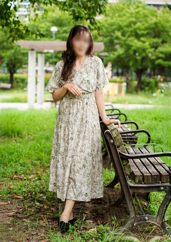 秋葉(あきは)、六十路熟女グランマ 2