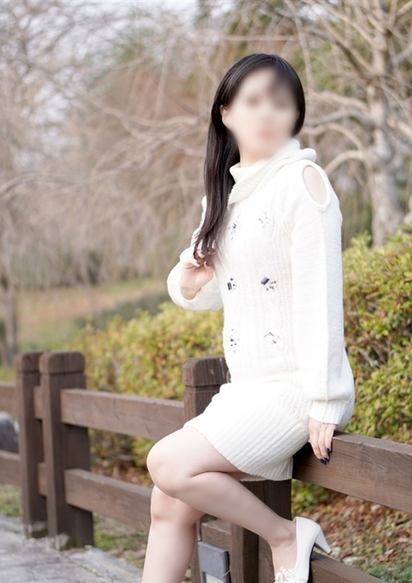 かすみ、【素人専門人妻紹介所】 セレブスタイル★山口市(湯田)発 2