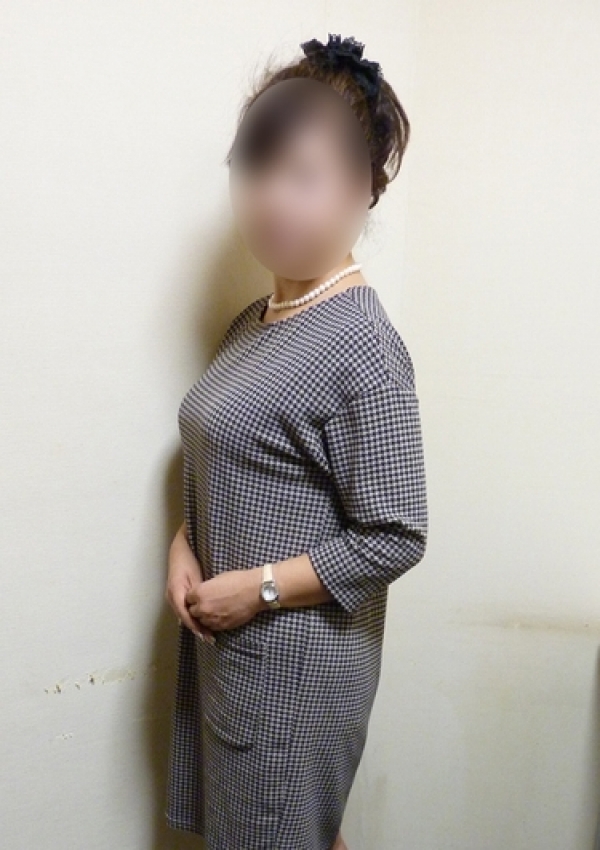 なおこ、かわいい熟女&おいしい人妻 池袋店