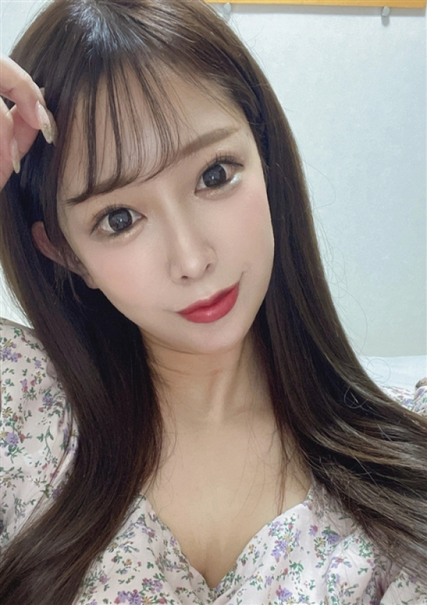 港区女子とエッチな関係、まみ