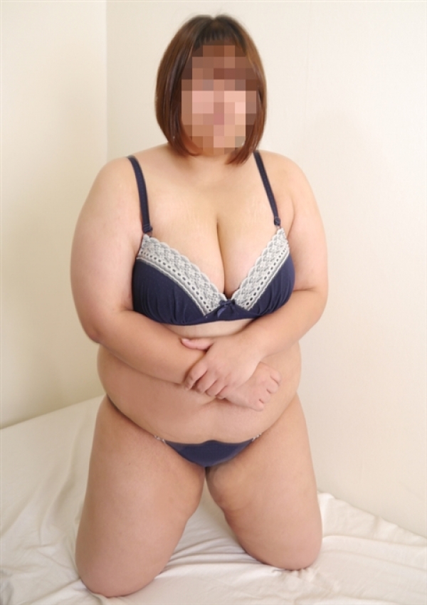 ジュン、大久保風俗デブ専・肉だんご 3