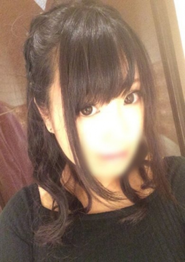 ゆり、ご奉仕美人妻 3