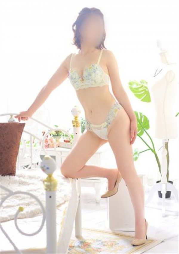 体験ほたる、24時間!!美女痴女Kiaro 8