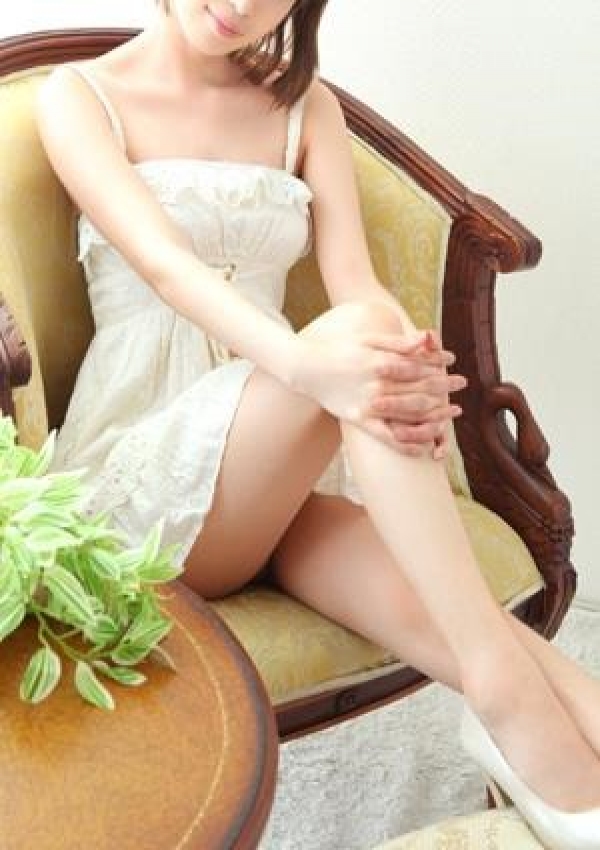 えみり、大宮人妻セレブリティ 2