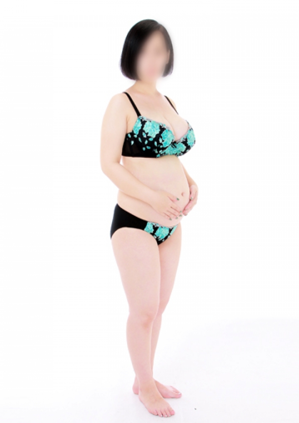 こはる、池袋・裸乳房(らまんま)巨乳・貧乳・母乳・妊婦のお店 2
