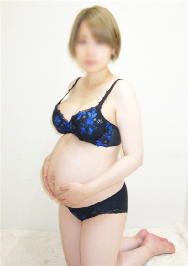 りの、池袋・裸乳房(らまんま)巨乳・貧乳・母乳・妊婦のお店 1