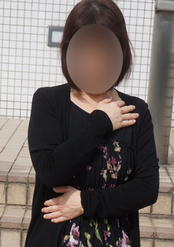まな、かわいい熟女&おいしい人妻 町田店 1
