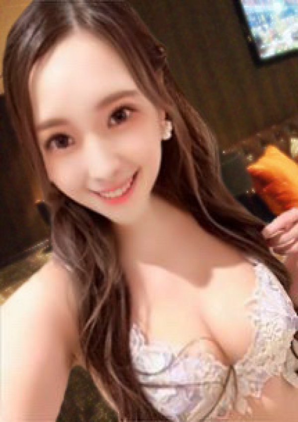 さな、玄関フェラ神ってる⁉オトナのかいだん
