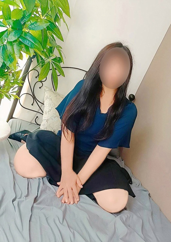 ゆみ、人妻熟女の秘密の関係伊勢崎店 3