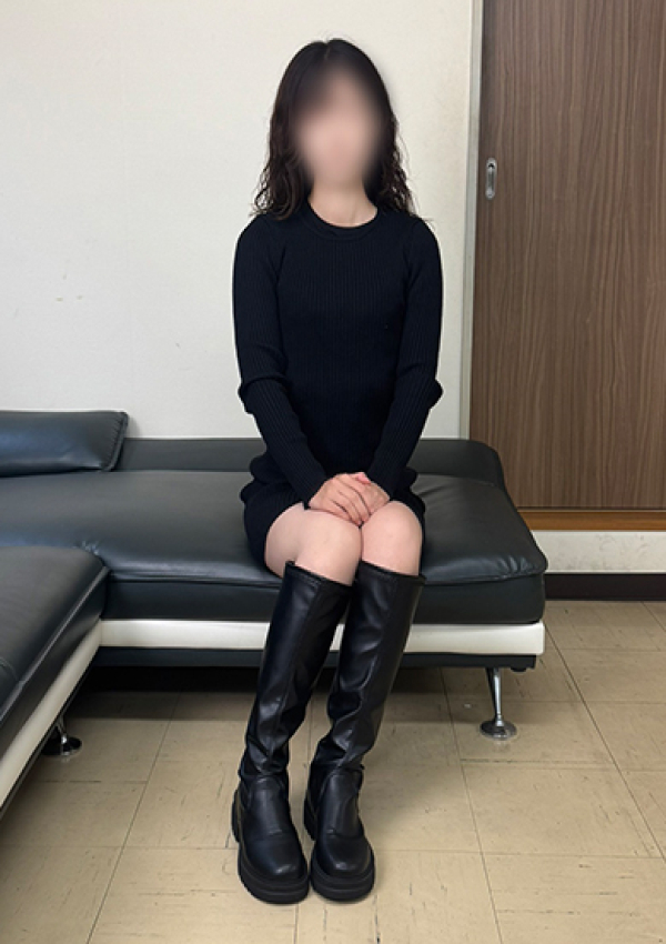 りおな、人妻美人館