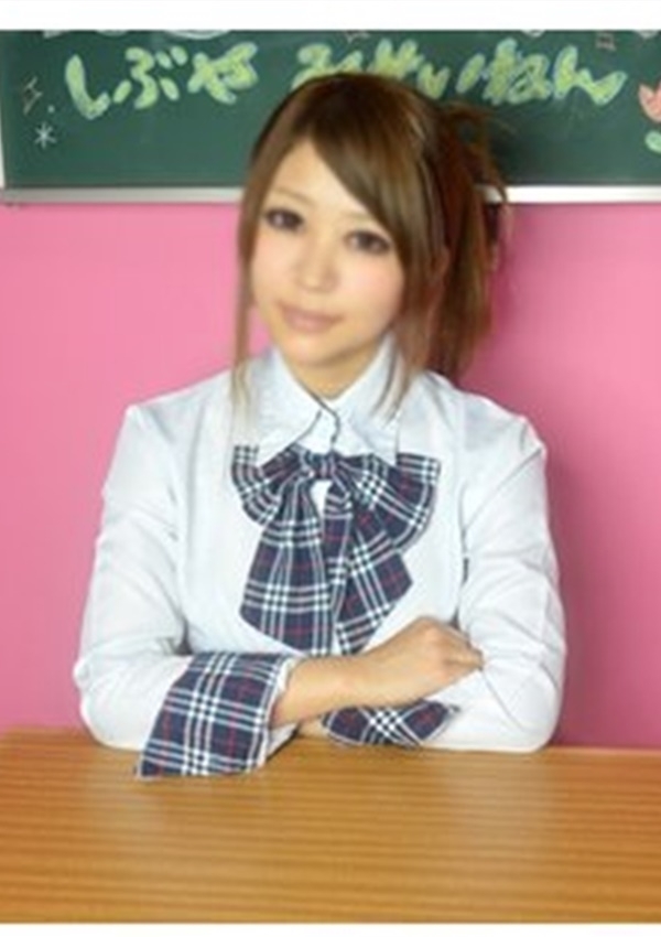 かれん、18歳19歳の素人専門店 渋谷素人コスプレ学園 3