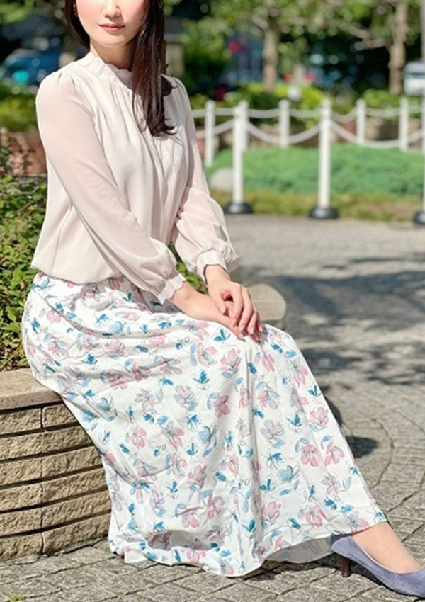 堀ゆいな、月の真珠-新宿- 4