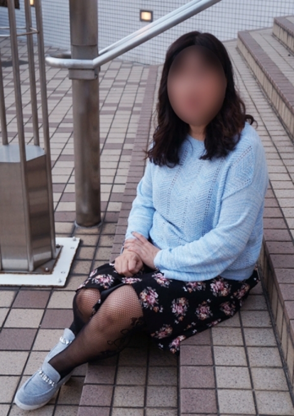 ちあき、かわいい熟女&おいしい人妻 町田店 4