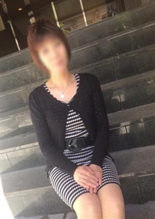 はるな、熟女家 ミナミ・エリア店 11