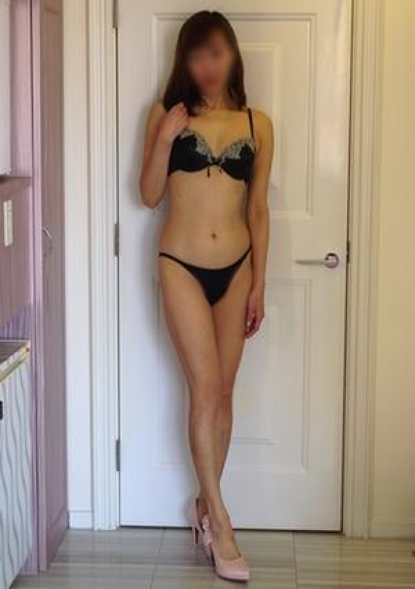秋元まい、派遣妻 4