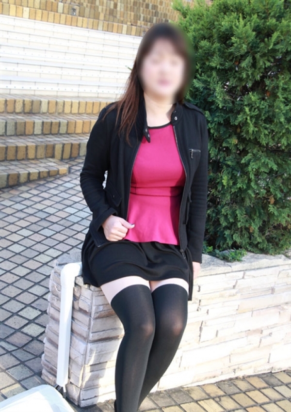ゆづる、かわいい熟女&おいしい人妻 池袋店 2