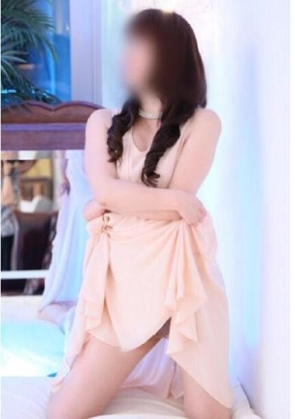 かおる、気になるとなりの美人妻 博多人妻 アイリス 7