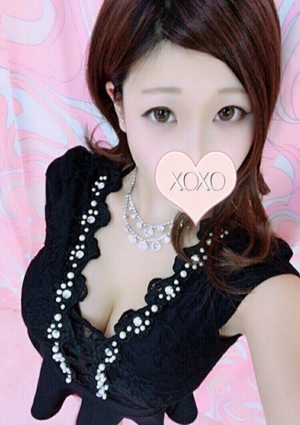 Akane アカネ、XOXO Hug&Kiss 神戸店