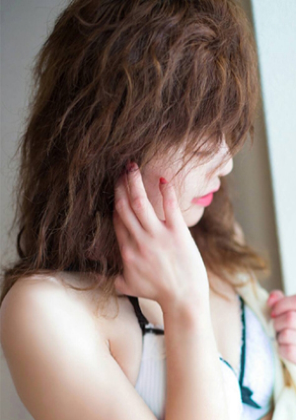 立花 さゆり、大阪出張性感オイルマッサージ「クラブヒステリック」 1