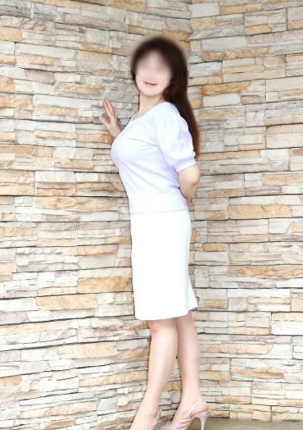 藤咲、極上でエッチな人妻 2