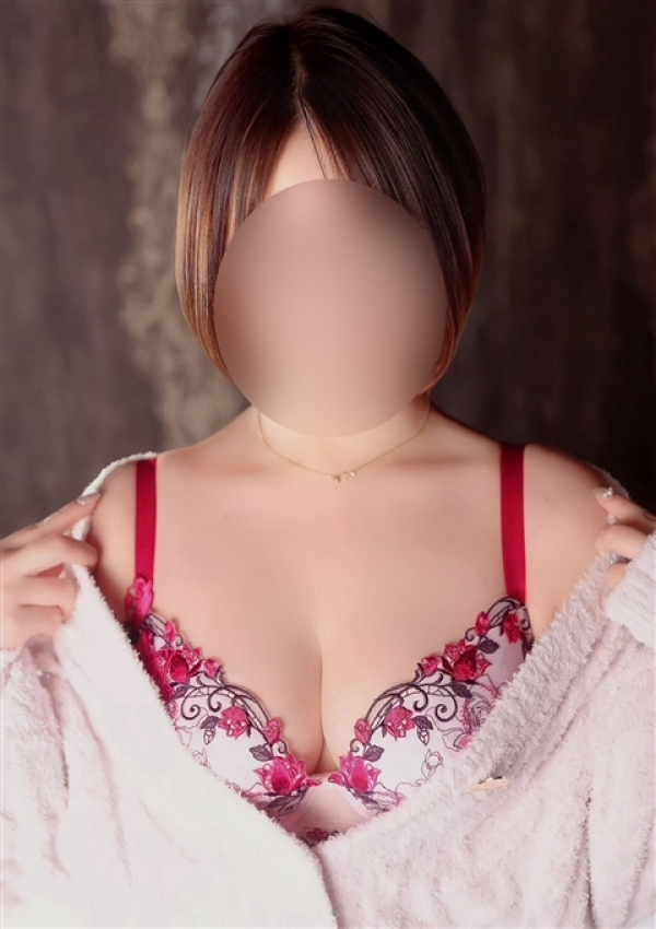 星川 もえ、高級出張性感マッサージ&回春エステ セレブリフレ水戸 2