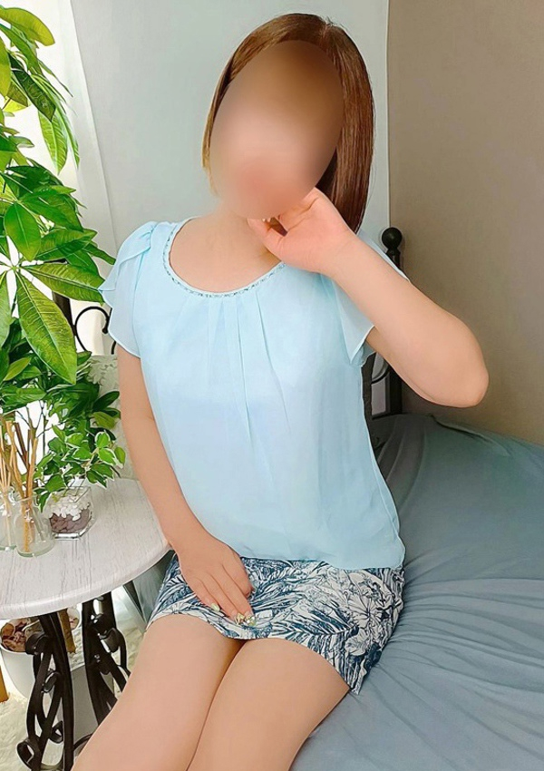 あやめ、人妻熟女の秘密の関係伊勢崎店 6