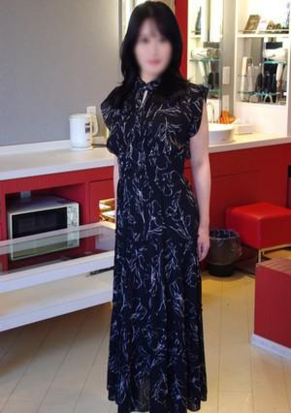 藤原すみれ、派遣妻 9
