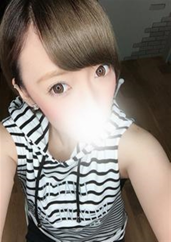 りさ、覚醒!?舐めたくてクリニック～脈打つエロを解放します～