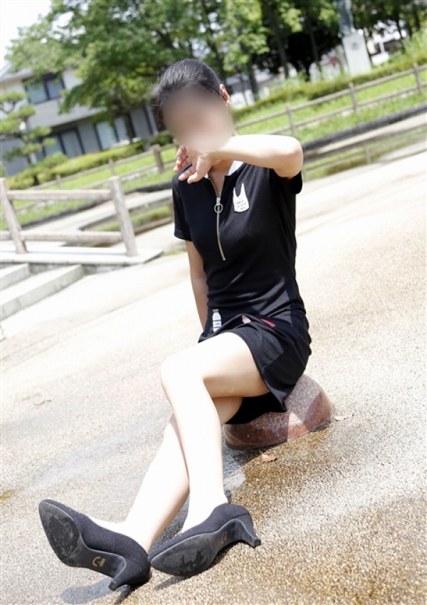 りり、夢ごこち 人妻店 13