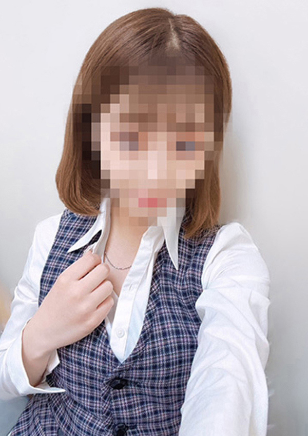 篠原ゆめ、淫乱OL派遣商社 斉藤商事