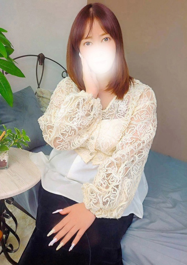 りこ、人妻熟女の秘密の関係伊勢崎店 3