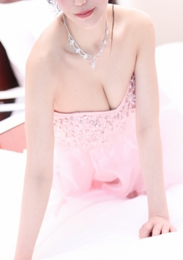 乙 遥、Club La rose bleue 3