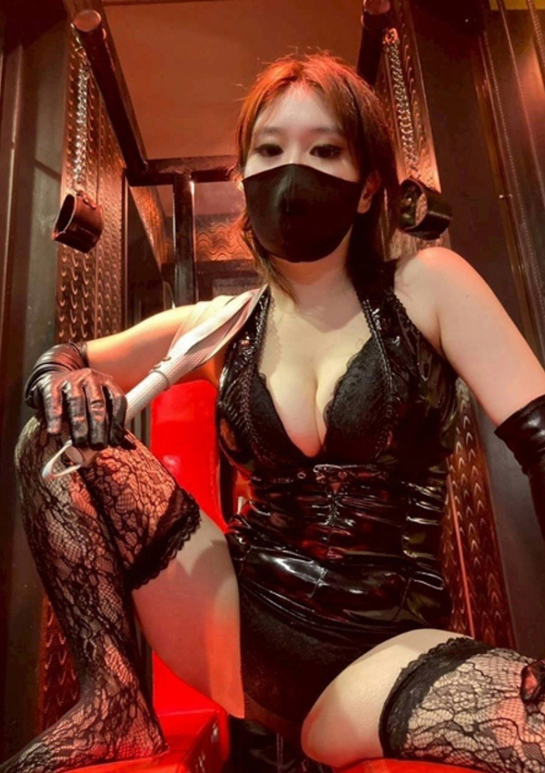 秋月ともよ、催眠SM性感クラブ 8