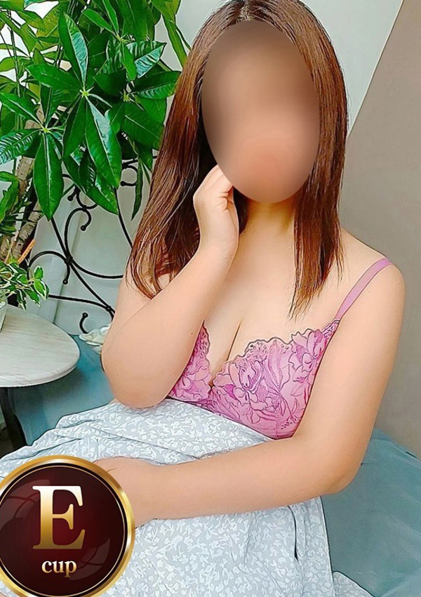 ちなつ、人妻熟女の秘密の関係伊勢崎店 1