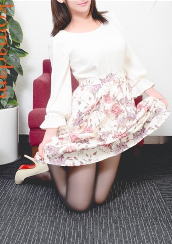 莉愛、東京白金コマダムPremium 3