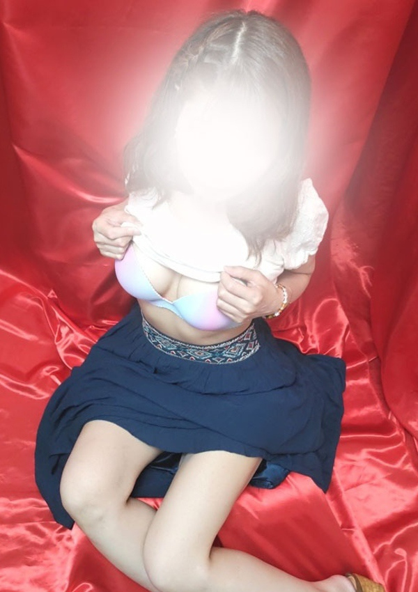 桑名、変態美熟女お貸しします。