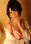 桃瀬 瞳、欲情妻