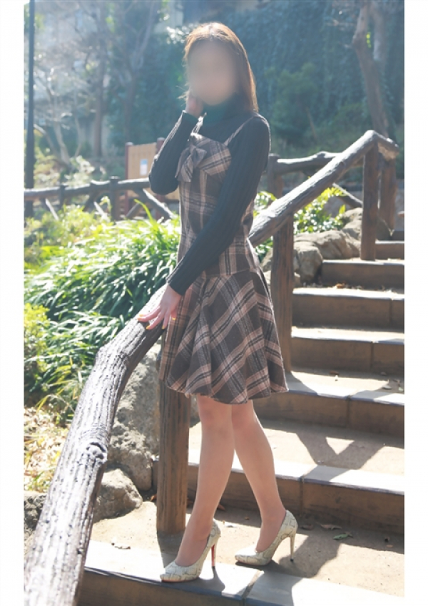 佳澄(かすみ)、上野人妻城 3