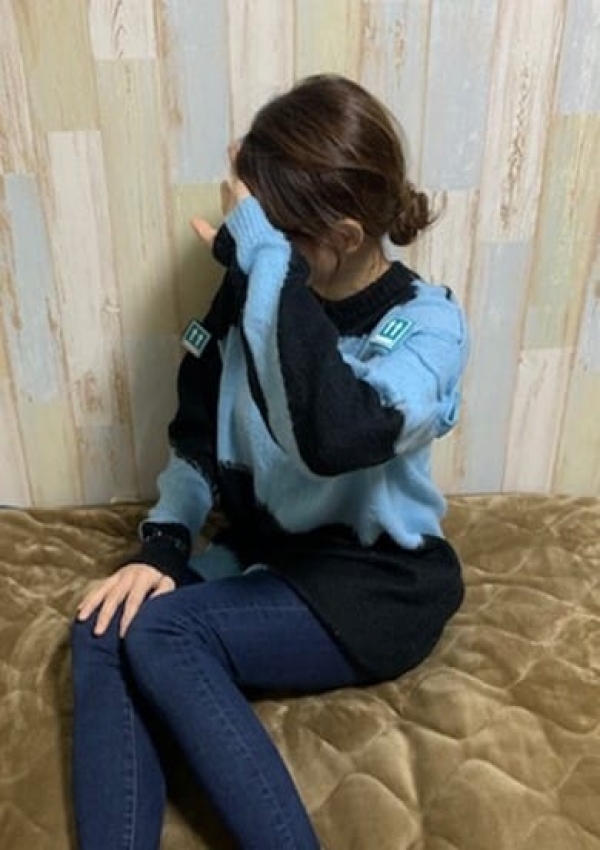 えり、マダムダイアリー 1