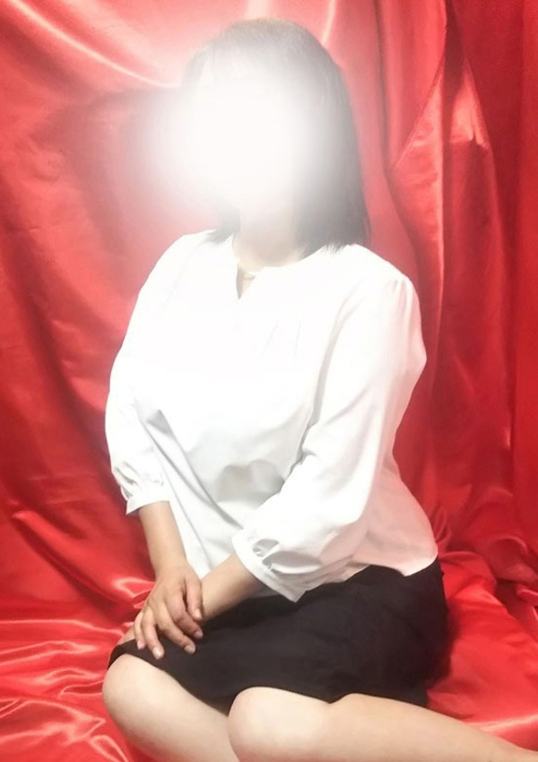 相田、変態美熟女お貸しします。