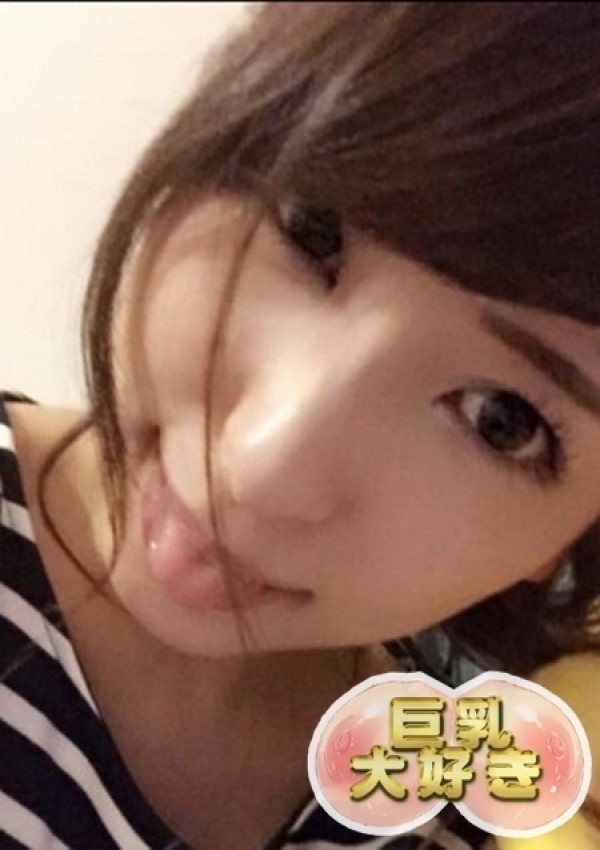 ゆりか、巨乳大好き 4
