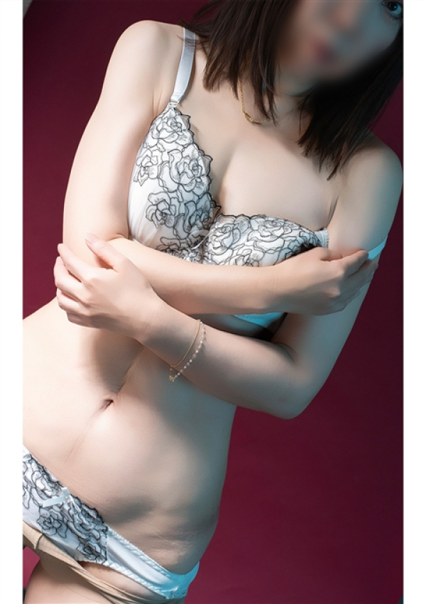 美桜(みお)、五十路熟女マドンナ 5