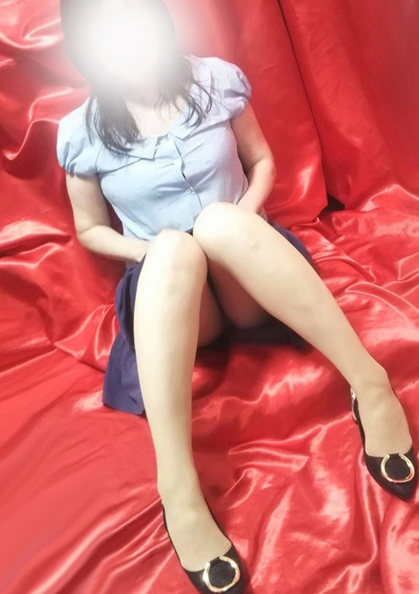 上村、変態美熟女お貸しします。 2