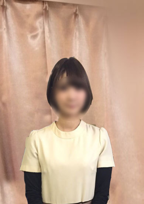りりこ、美少女クラブ霞坂