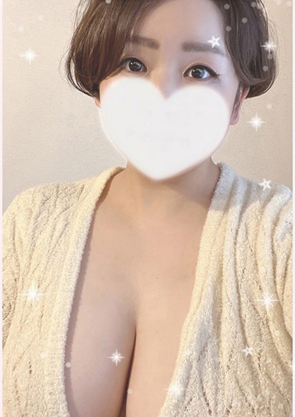 加瀬みなみ、大人のエッチなエステ池袋店 1