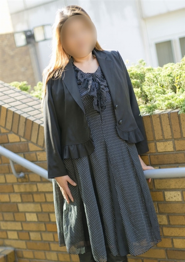 なつこ、かわいい熟女&おいしい人妻 池袋店 2