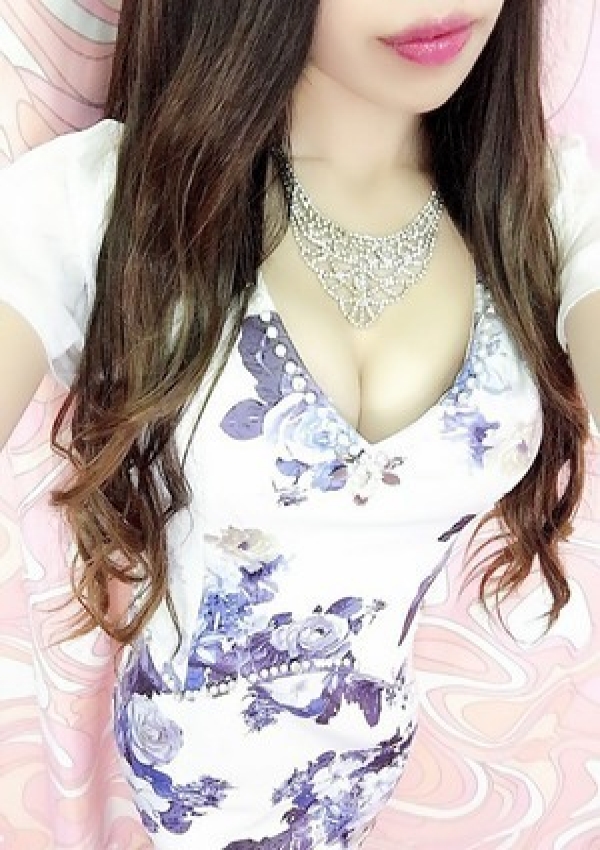 Ai アイ、XOXO Hug&Kiss 神戸店