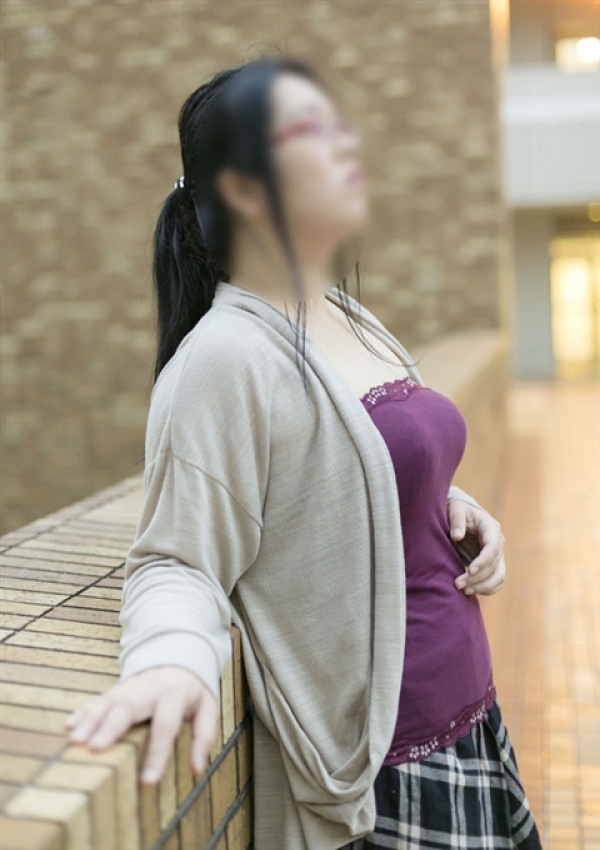 もな、かわいい熟女&おいしい人妻 池袋店 3