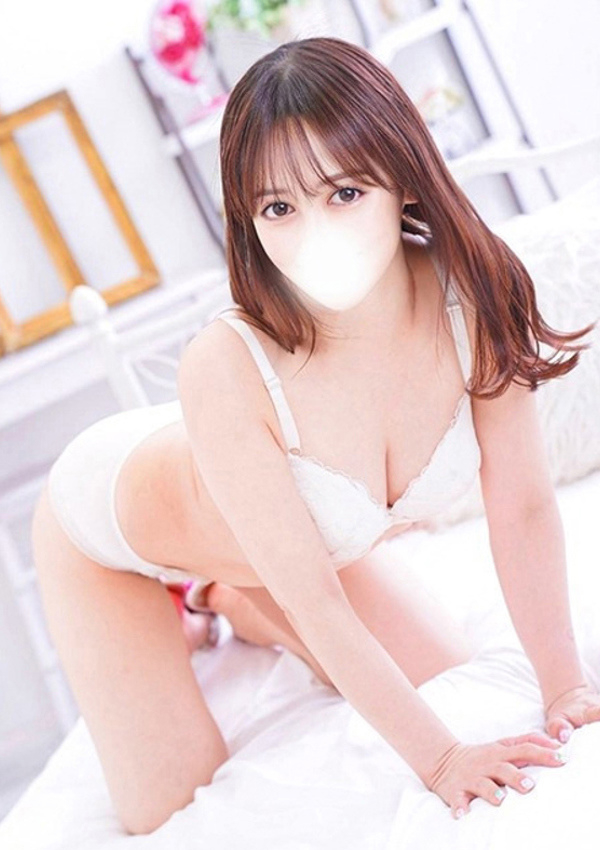 鶴岡ゆっこ、池袋㊙エステフル勃起 4